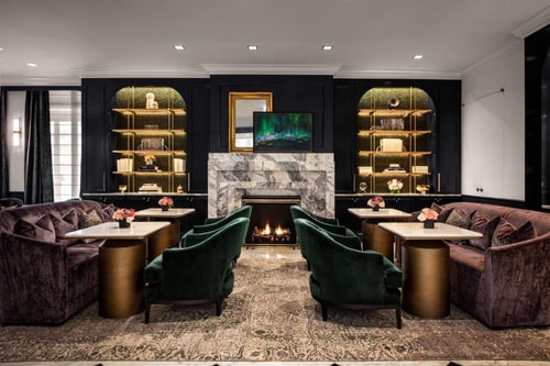 Superior King Room Near Veronica Beard CHI 9 Luxury Bookings