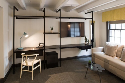 King Room Near Jerusalem Baptist Church WDC 8 Luxury Bookings