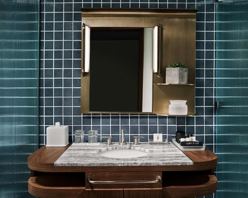 King Room Near Potbelly Restaurant WDC 2 Luxury Bookings