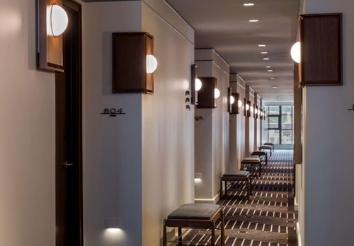 King Room Near Potbelly Restaurant WDC 10 Luxury Bookings