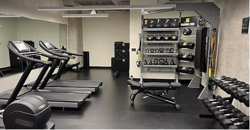 King Room Near Potbelly Restaurant WDC 12 Luxury Bookings