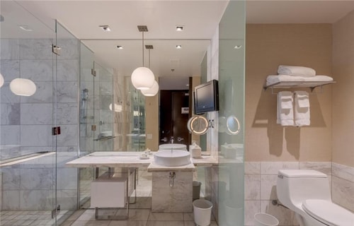 Studio Room Near Machine Guns Vegas LAS 4 Luxury Bookings