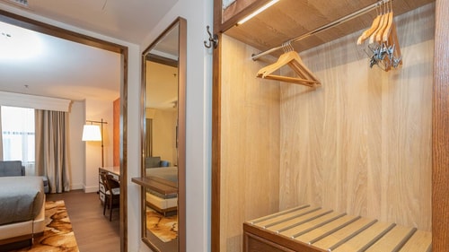 Deluxe King Room Near Chinese American Museum WDC 3 Luxury Bookings