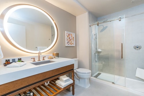 Deluxe King Room Near Chinese American Museum WDC 5 Luxury Bookings