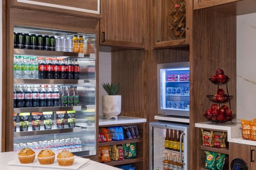 King Room Near The Nail Palace LAS 8 Luxury Bookings