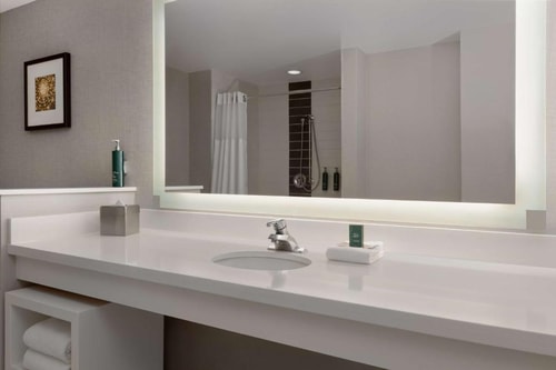 King Room Near The Nail Palace LAS 5 Luxury Bookings