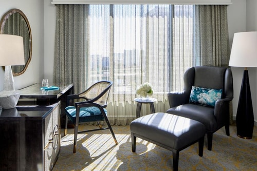 Guest Room With King Bed Near Maven Creative ORL 2 Luxury Bookings