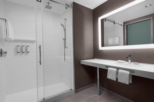 King Room Near Park Chelsea at The Collective WDC 5 Luxury Bookings