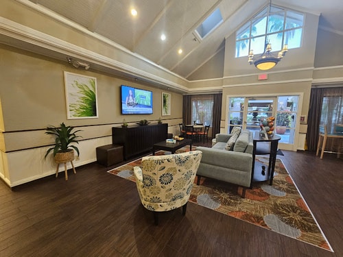 1 Bedroom Queen Suite Near ABC Fine Wine ORL 6 Luxury Bookings