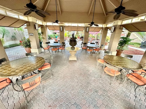 1 Bedroom Queen Suite Near ABC Fine Wine ORL 10 Luxury Bookings