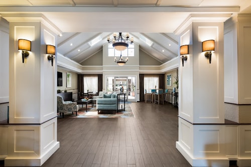 1 Bedroom Queen Suite Near ABC Fine Wine ORL 9 Luxury Bookings