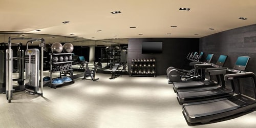 Deluxe Room Near Levain Bakery West Loop CHI 11 Luxury Bookings