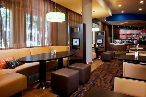 King Room Near First Horizon Bank MIA 6 Luxury Bookings