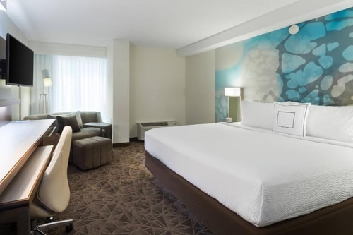 King Room Near Whole Foods Market MIA Luxury Bookings