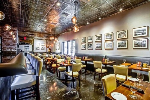 King Room Near Trinity Cathedral MIA 7 Luxury Bookings