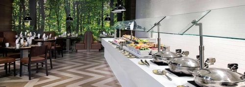 Deluxe King Room Near Carzulas Fashion MIA 9 Luxury Bookings