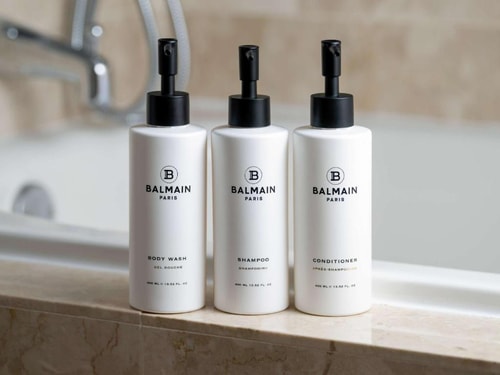 Luxury King Room Near Connors William Park CHI 6 Luxury Bookings