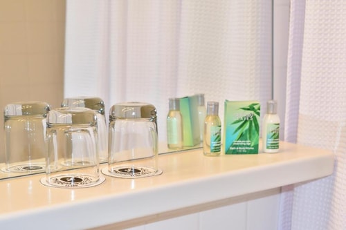 King Room Near Foggy Bottom GWU Metro station WDC 5 Luxury Bookings