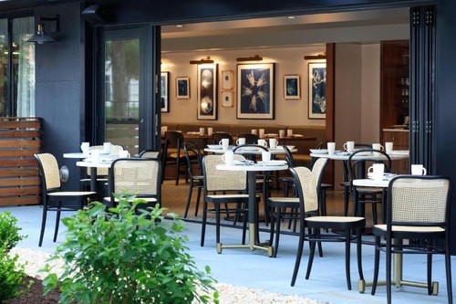 King Room Near Embassy of Republic of Serbia WDC 13 Luxury Bookings