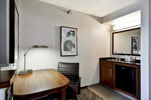 King Room Near Intramural Field LAS 9 Luxury Bookings