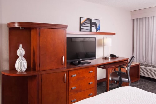 King Room Near Coral Gables Museum MIA 2 Luxury Bookings