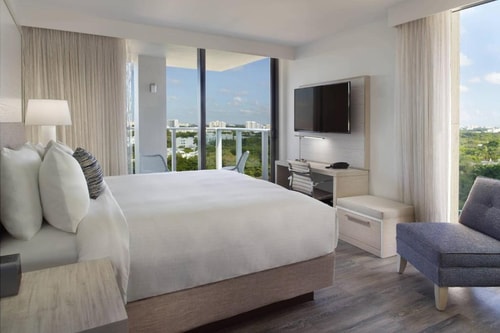 King Room Near The Fresh Market MIA Luxury Bookings