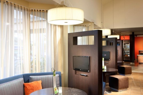 King Room Near Textronic MIA 13 Luxury Bookings