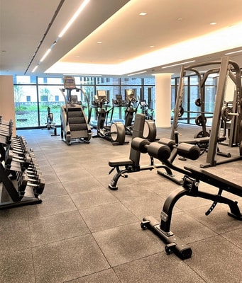 King Room Near DC Medical Examiner WDC 13 Luxury Bookings