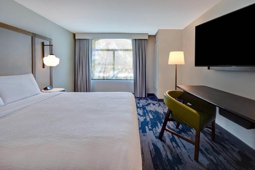 Guest Room Near Gentry Equipment LAS 1 Luxury Bookings