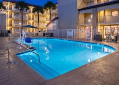 Standard Room Near Cold Stone Creamery ORL 10 Luxury Bookings