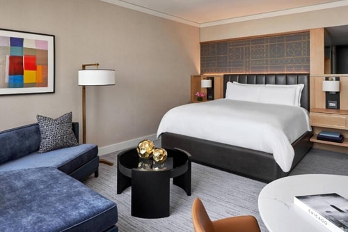 King Room Near To The Seneca Park CHI Luxury Bookings