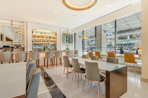 Classic King Room Near Museum of the Bible WDC 13 Luxury Bookings