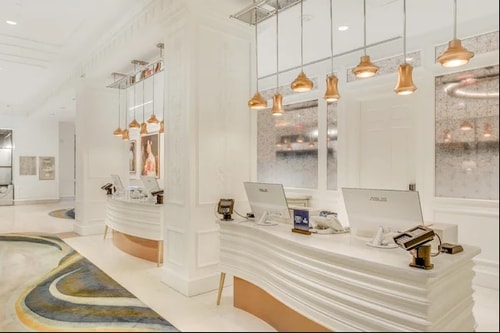 Classic King Room Near Museum of the Bible WDC 4 Luxury Bookings