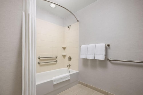 King Room Near Kuker Ranken LAS 4 Luxury Bookings