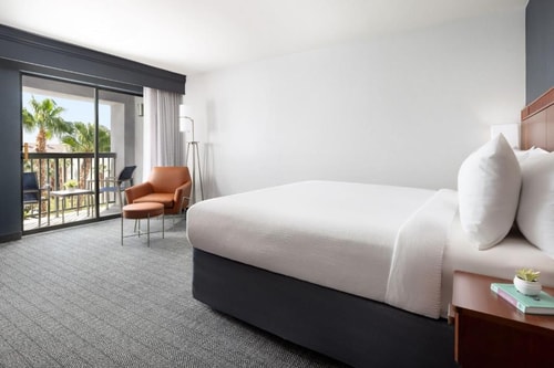 King Room Near Kuker Ranken LAS 1 Luxury Bookings