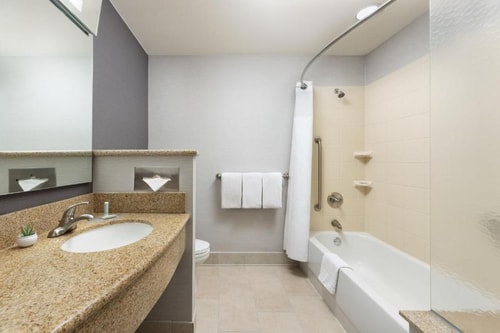 King Room Near Kuker Ranken LAS 5 Luxury Bookings