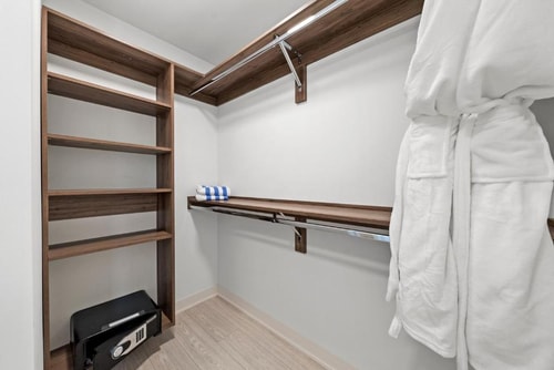 Level Suite Near K2 Apartments Dog Park CHI 5 Luxury Bookings