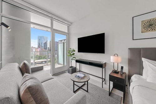 Level Suite Near K2 Apartments Dog Park CHI 7 Luxury Bookings