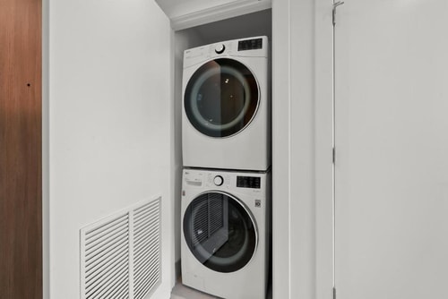 Level Suite Near K2 Apartments Dog Park CHI 11 Luxury Bookings