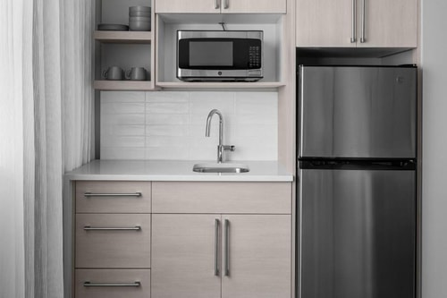 King Room Near River Front by Luxury Bookings MIA 3 Luxury Bookings