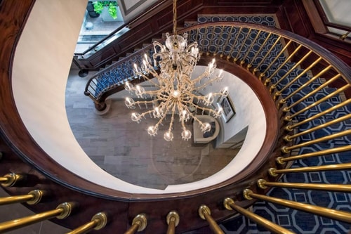 Superior King Room Near The Dubliner Restaurnt WDC 10 Luxury Bookings