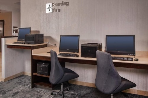 King Room Near Trader Joes WDC 10 Luxury Bookings