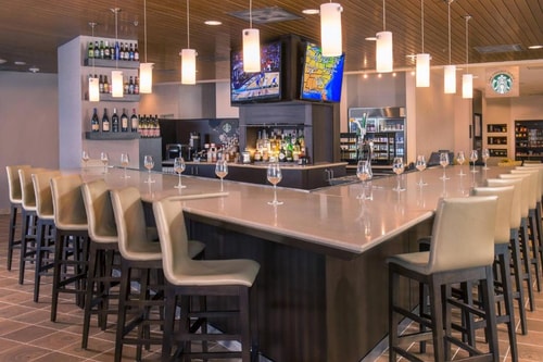 King Room Near Trader Joes WDC 14 Luxury Bookings