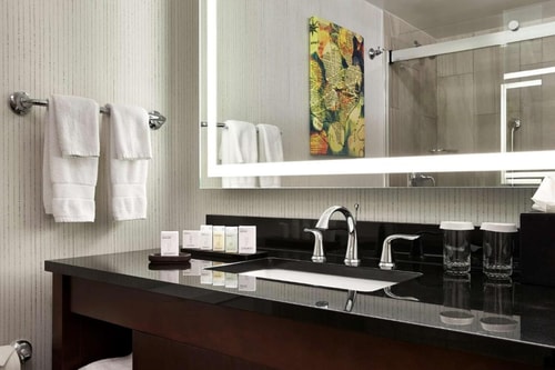 King Suite Near TSG Global Holdings WDC 2 Luxury Bookings