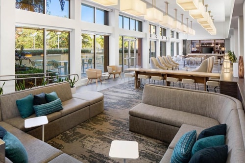 Executive King Suite Near Buds Auto Parts MIA 12 Luxury Bookings