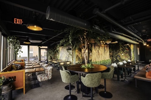 Classic Twin Room Near Tree House Rooftop WDC 10 Luxury Bookings