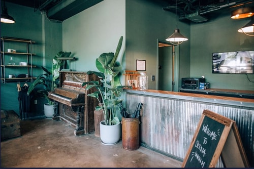 Classic Twin Room Near Tree House Rooftop WDC 5 Luxury Bookings