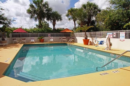 King Room Near Zen Brazil ORL 14 Luxury Bookings