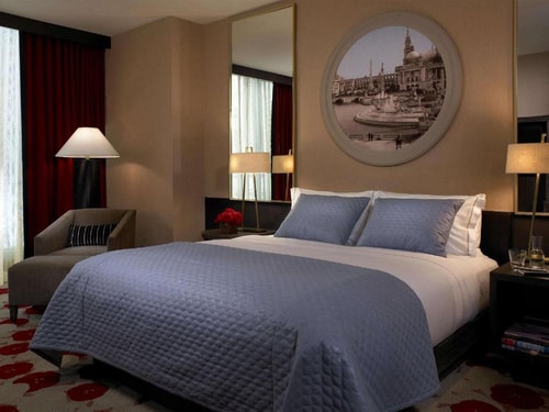 Deluxe King Room Near CBR Bar CHI Luxury Bookings