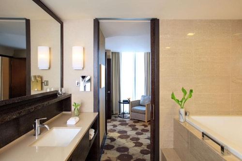Deluxe King Room Near CBR Bar CHI 3 Luxury Bookings